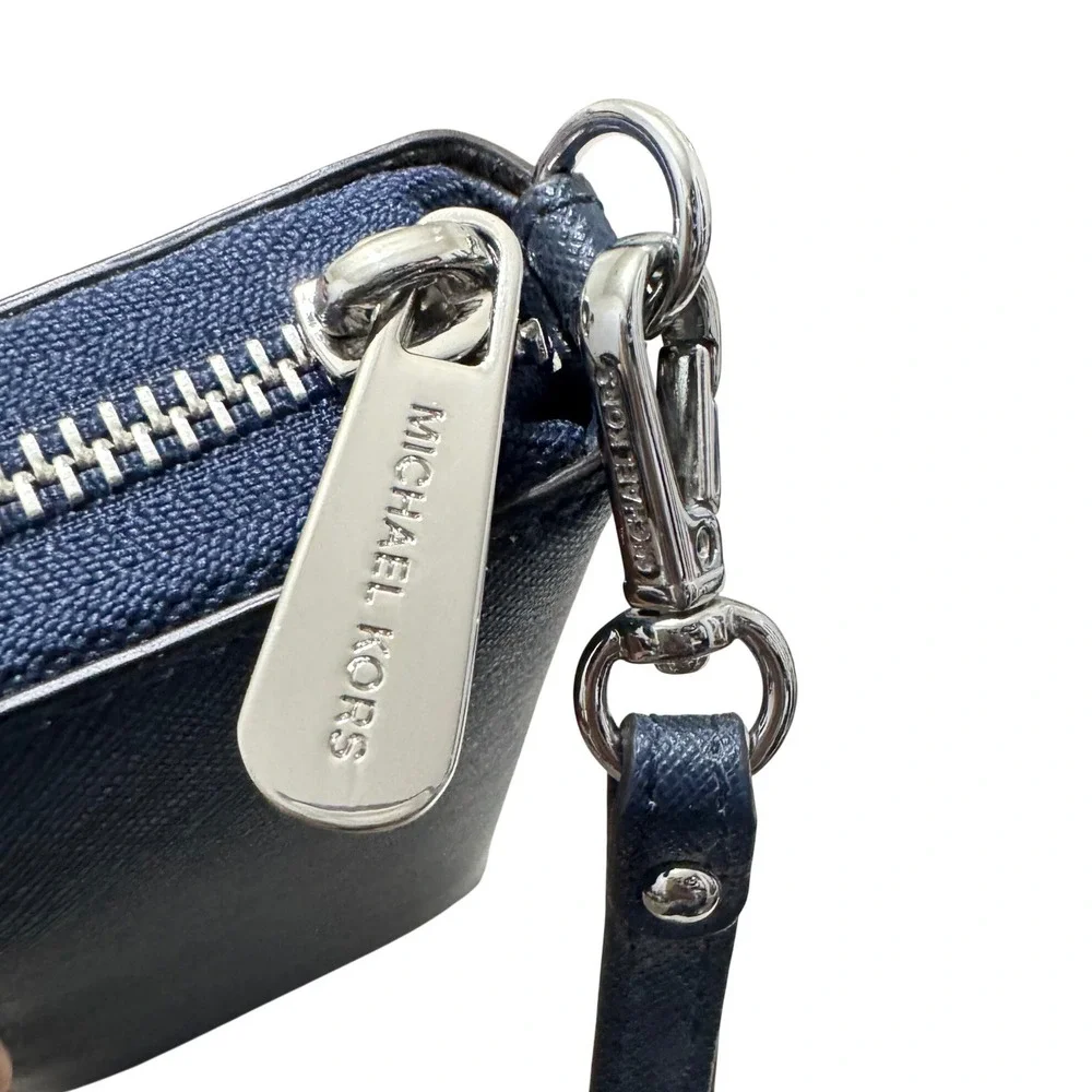 Michael Kors‎ Jet Set Travel Wallet Womens OS Navy Blue  Floral Wristlet